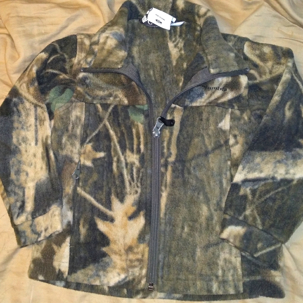 Columbia camo 4t fleece jacket